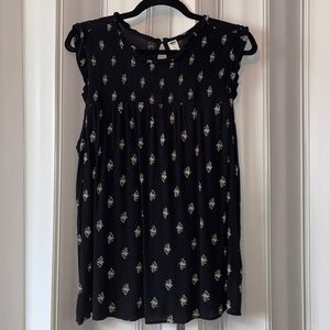 Old Navy Large Black and White Floral Smocked Front Ruffle Blouse